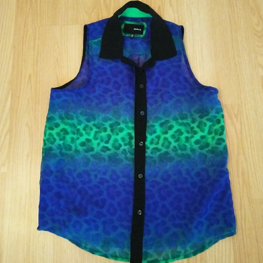 Woman's Sleeveless Shirt